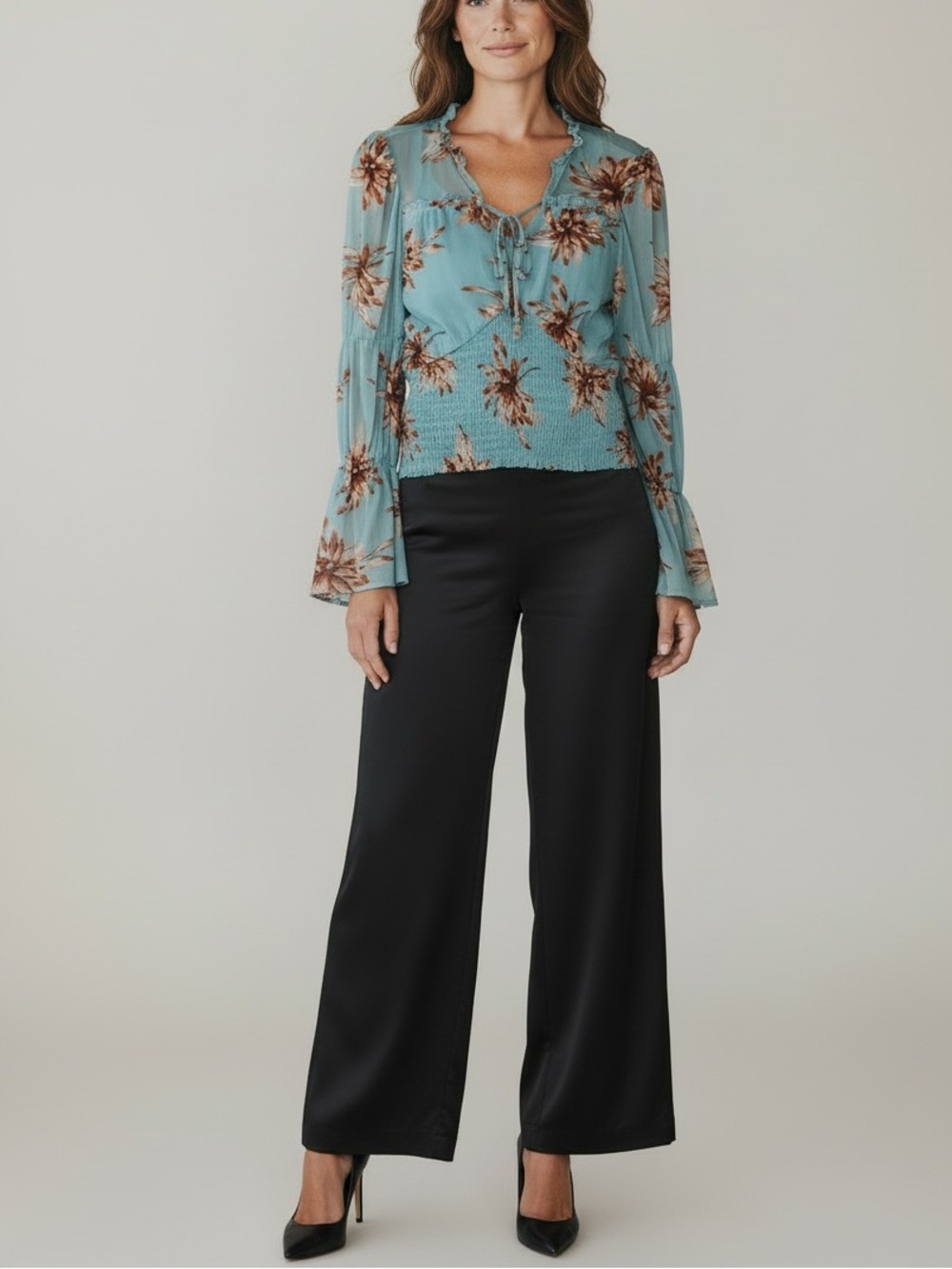 Ember smocked floral print long bell sleeve top sz M